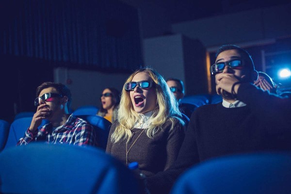 孕晚期看电影胎儿会聋 到底会不会聋快来了解下