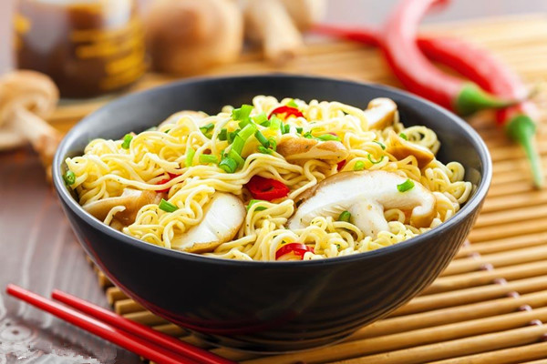 孕妇吃泡面胎儿会不会畸形 导致胎儿畸形的食物还有这些