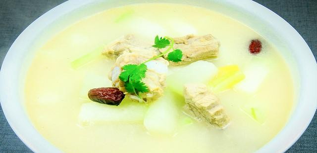 先成家还是先立业 为何90后偏向晚婚晚育