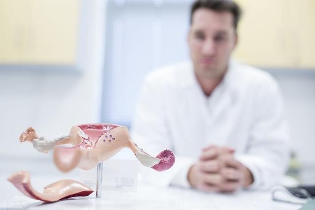 为什么卵巢囊肿会让女性不孕