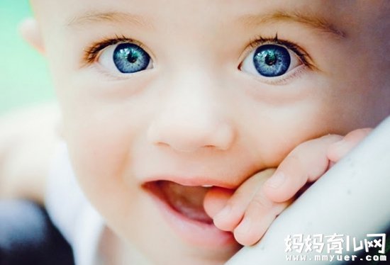 如何才能让宝宝眼睛漂亮呢 孕妈妈孕期这样做就可以了