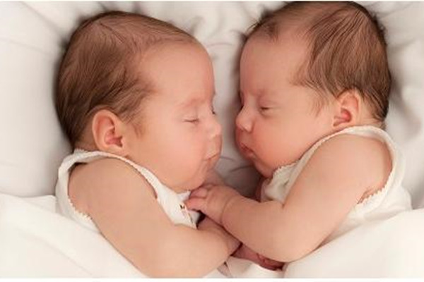 5个方法助你生出龙凤胎 赶快来试试看