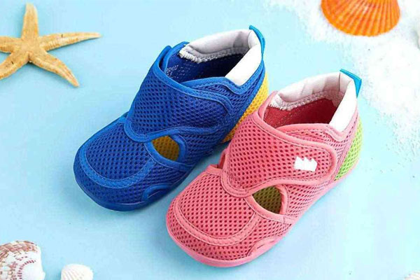 崔玉涛说不用穿学步鞋,你还认为学步鞋对宝宝有好处吗？