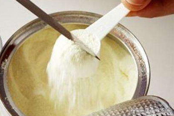 奶粉有质量问题退换处理，还可要求十倍标准的赔偿金