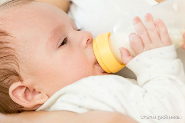 婴儿奶瓶多久换一次合适?注意更换频率否则易长蛀牙