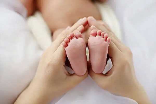 新生儿6大护理知识点满满实用干货,新手爸妈快收藏