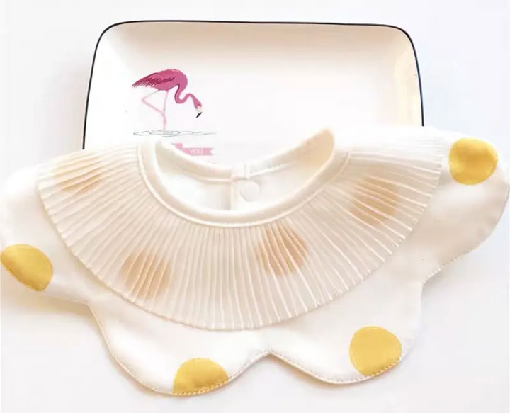 三个月婴儿用的口水巾的材质是选择纱布好还是纯棉好？