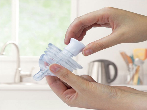 婴儿奶嘴怎么消毒比较好，奶嘴千万不要用开水烫