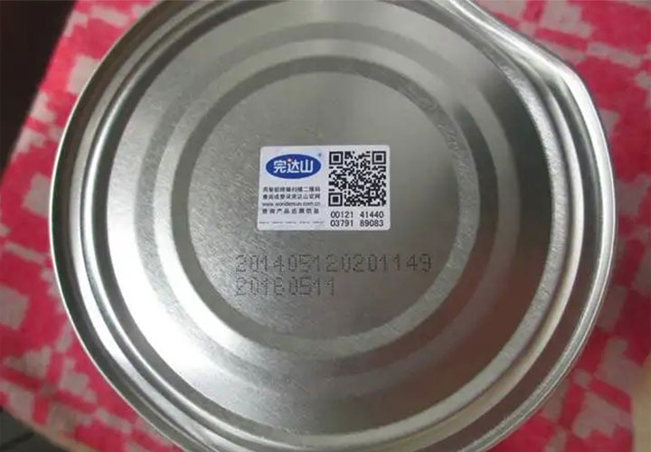 国产完达山奶粉的二维码防伪标志在哪里看？