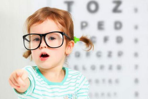 怎么有效预防小儿近视？要做到四点