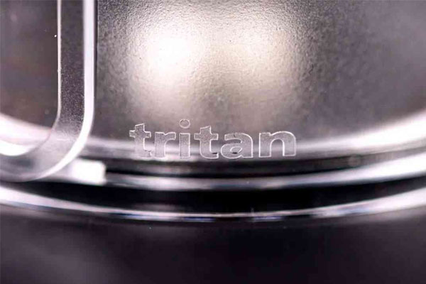 tritan材质做成的儿童水杯安全系数高吗？能盛放100摄氏度的水吗？