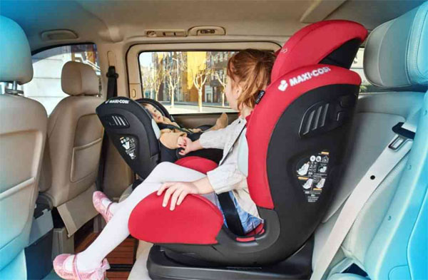 想知道国产儿童安全座椅适合4岁以上的孩子使用吗？