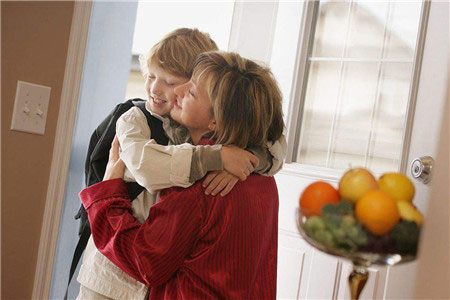 孩子自卑成长，是因为母亲的教育没有给予足够的尊重