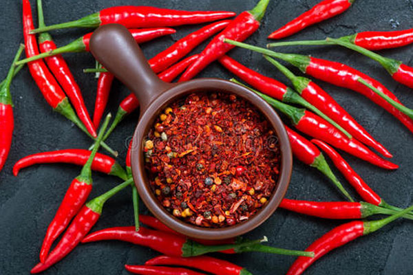 坐月子期间可以吃辣椒吗？哺乳期间的妈妈能吃辣椒吗？