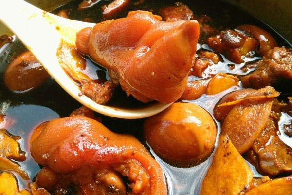 坐月子第几天吃猪脚姜？猪脚姜做法解析