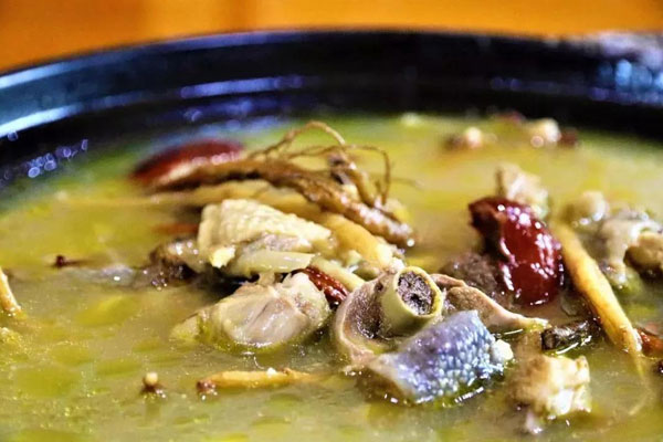 坐月子可以吃当归炖鸡吗？吃当归炖鸡注意事项