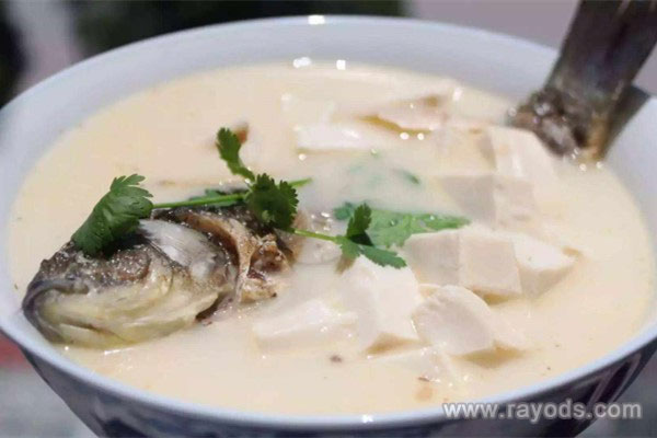 产妇鲫鱼汤的做法禁忌 最下奶的鲫鱼汤做法