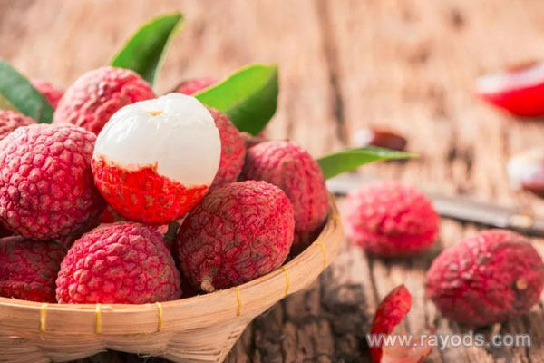 坐月子期间可以吃荔枝吗？