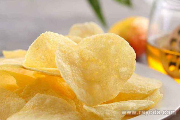 坐月子可以吃薯片吗？