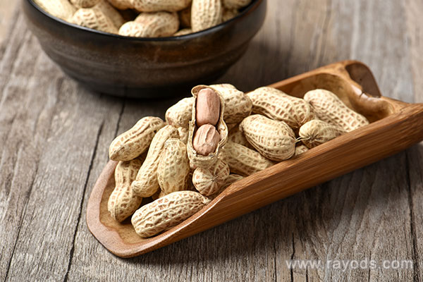 产妇吃生花生还是熟花生下奶 花生这样吃才能下奶