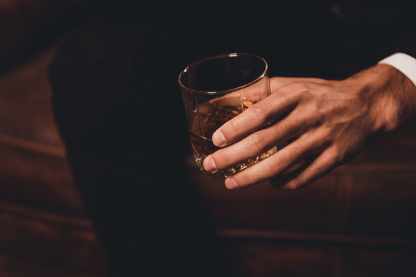 喝酒对精子的影响时间是多久 备孕在这个时候戒酒最好