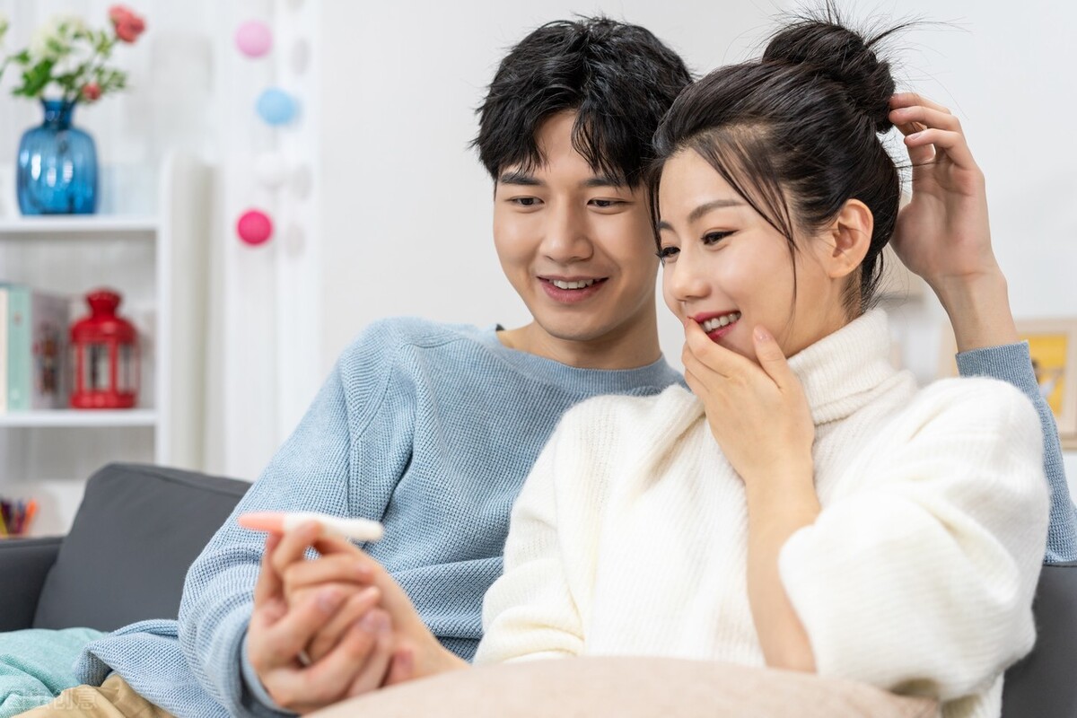 女人怀孕前要做什么准备（女性备孕吃什么如何提高受孕率）