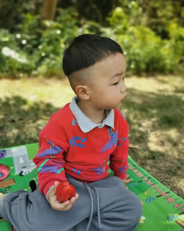 要不要生二胎专家建议（生二胎父母要考虑那些方面）