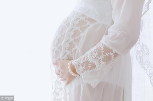 男的可以怀孕生小孩子吗