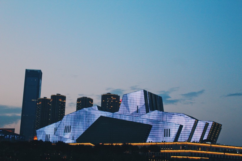 唯美透亮的玻璃城市建筑风景图片大全