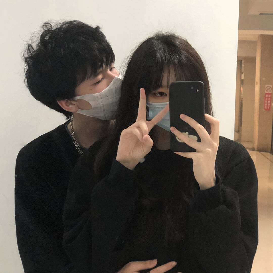 一人一对真人好看的高清情侣头像图片