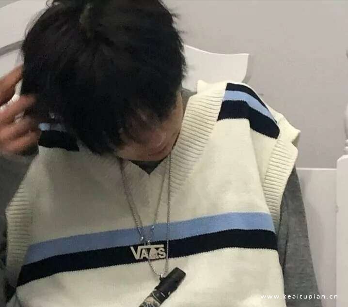 帅气清新的个性高冷男生头像图片