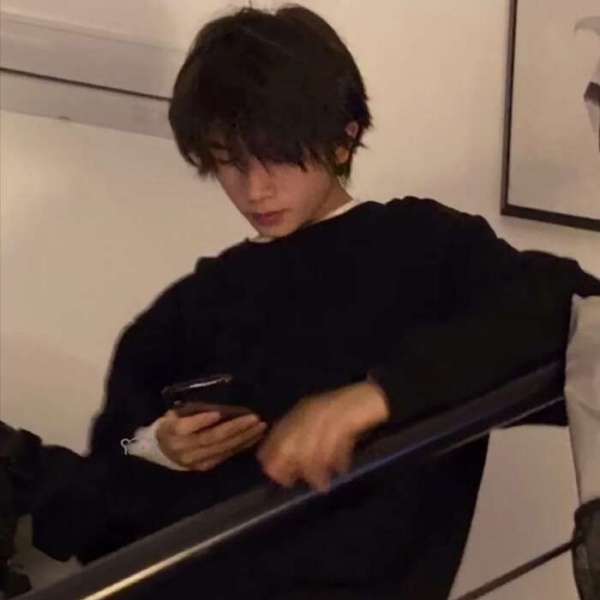 高冷气质的男生微信头像图片