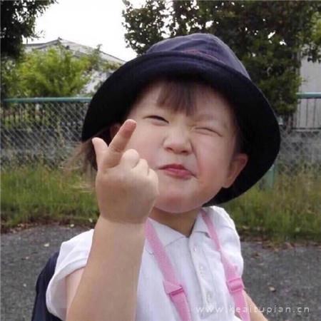 欢迎来到可爱的萌娃朋友圈背景图片，你换上也可以一样可爱