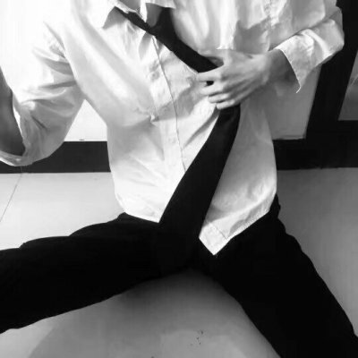 白色衬衫不露头的男生霸气qq头像图片