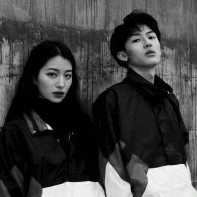 最新情侣黑白系版高冷气质一男一女微信头像图片