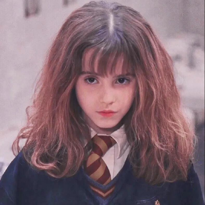艾玛经典角色《哈利波特》赫敏可爱头像图片