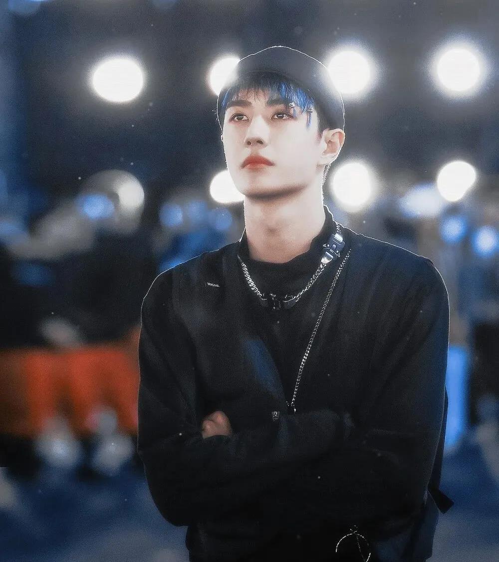 霸气高冷王一博帅气头像图片