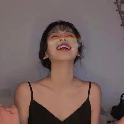 好看的女生图片头像|光洒在好看的人身上