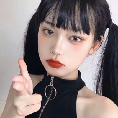 超级酷的女生头像高清真人