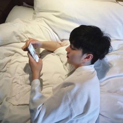 拥有迷人魅力的男生帅气潮流头像