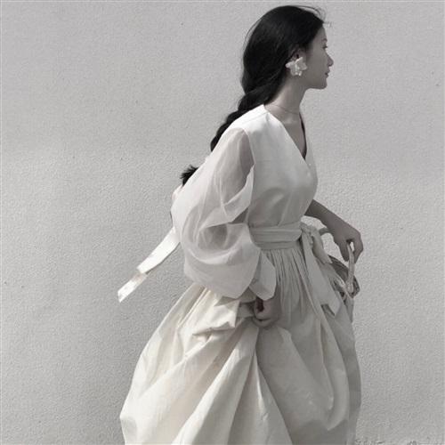 永远忠于自己的高冷御姐范美女黑白头像高清图片