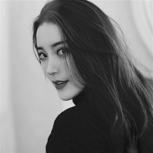 精选女生清新个性黑白网名的微信高清头像
