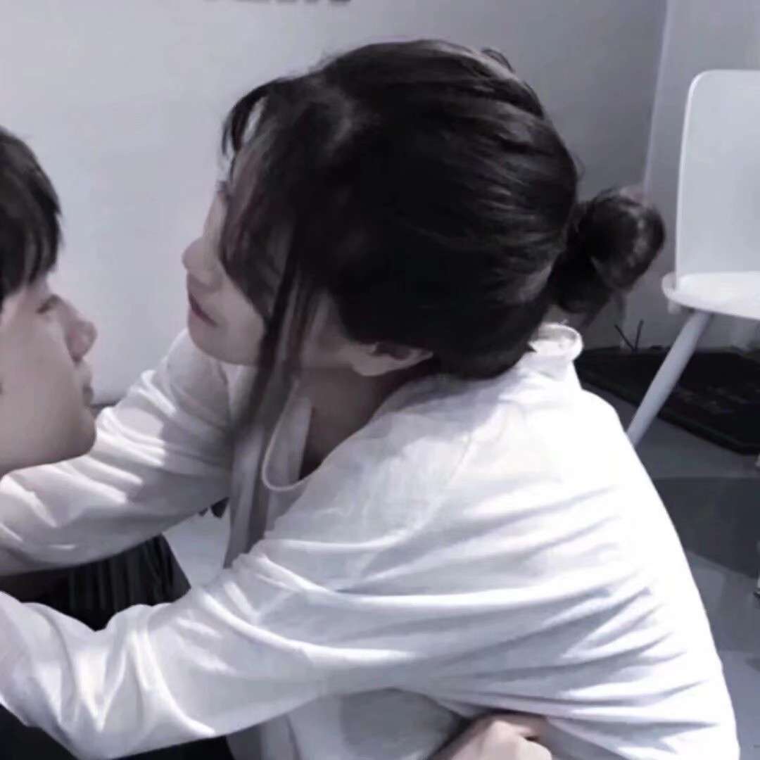 ［情侣］不要皱眉，我走就好头像图片