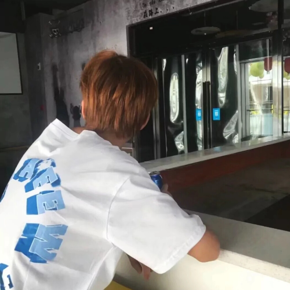 很酷很有范的时尚个性男生真人帅气头像图片