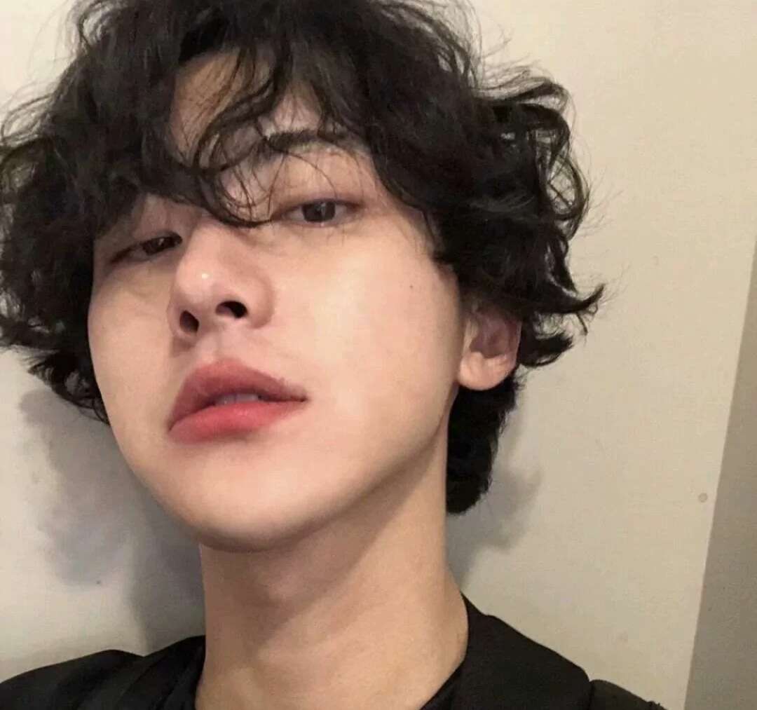 帅气好看的气质男生高清微信头像图片