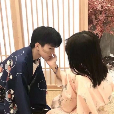 多希望你能一直伴我左右，从青涩到白发头像图片