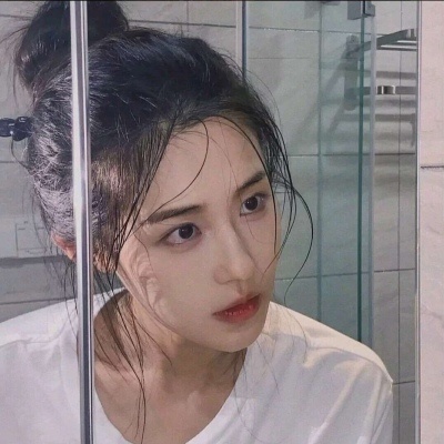 女生好看唯美气质微信头像大全图片