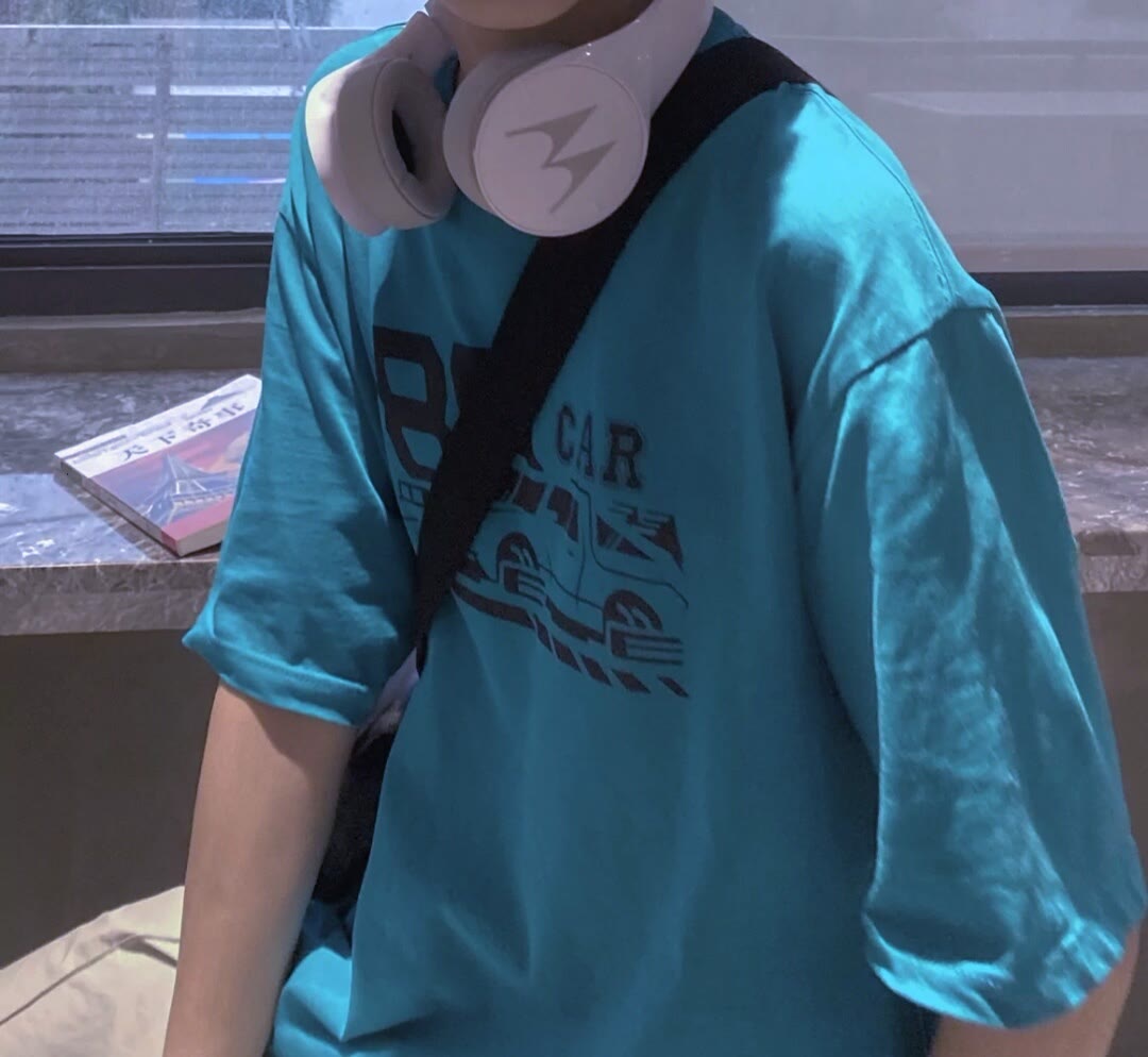 ins文艺高冷范真人男生不露脸头像图片