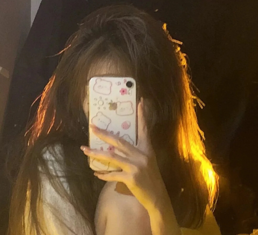 超美女生自拍微信热门头像图片