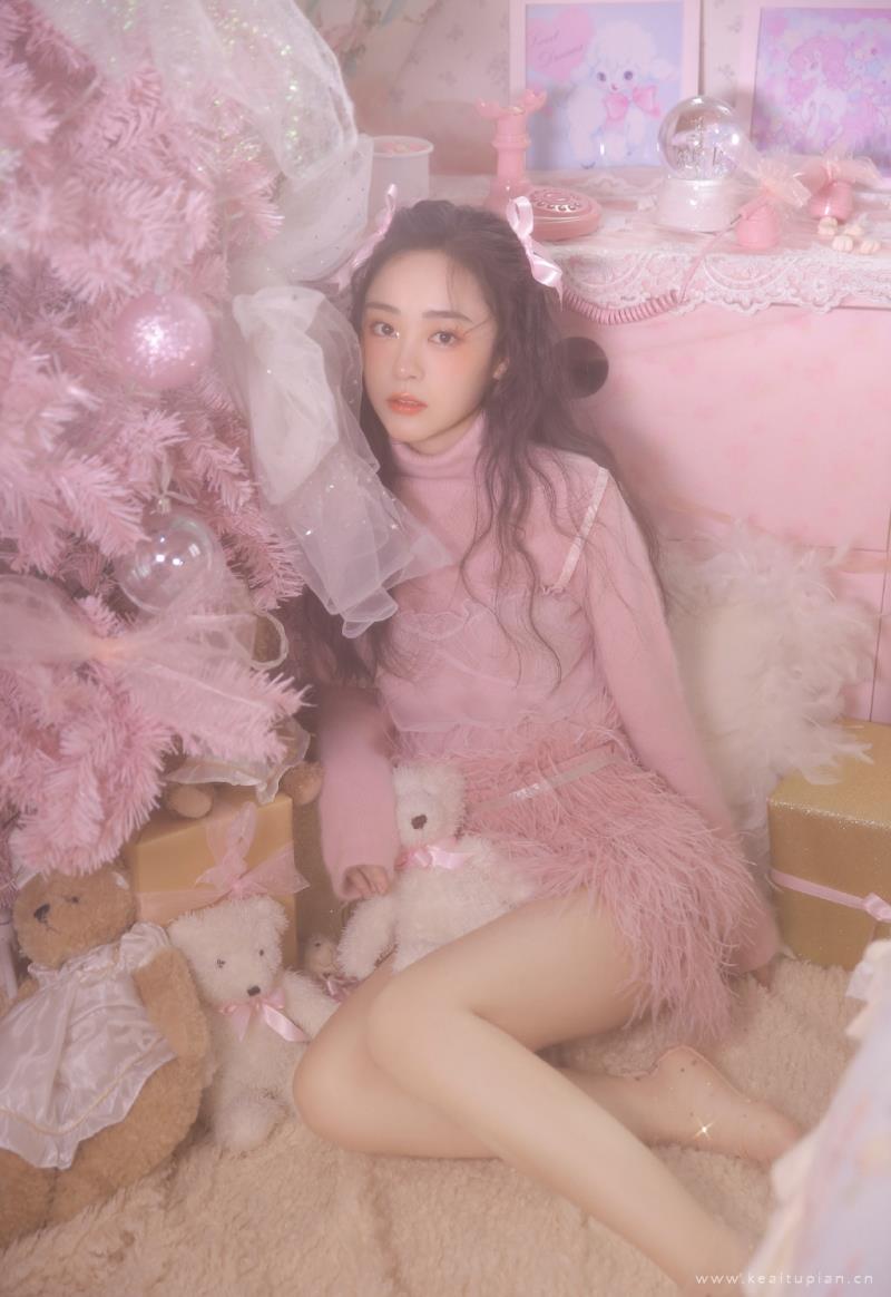 精选粉嫩迷人意境卷发浪漫优雅美女写真图片